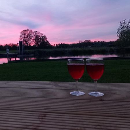 Safari Lodge 'Linge-Zicht' Tiel Luaran gambar